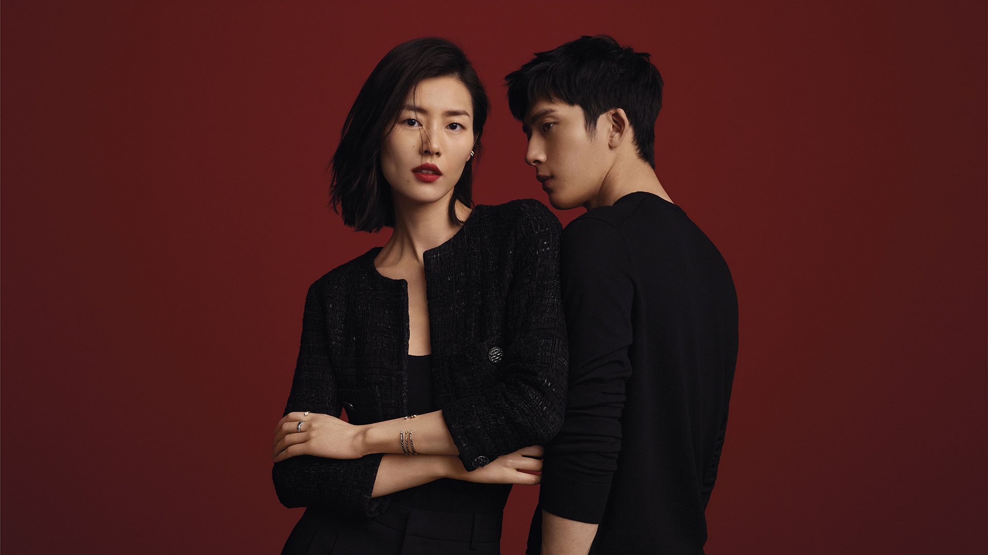 德甲赛事精彩纷呈，关键扑救有力扭转局面，德甲足球比赛