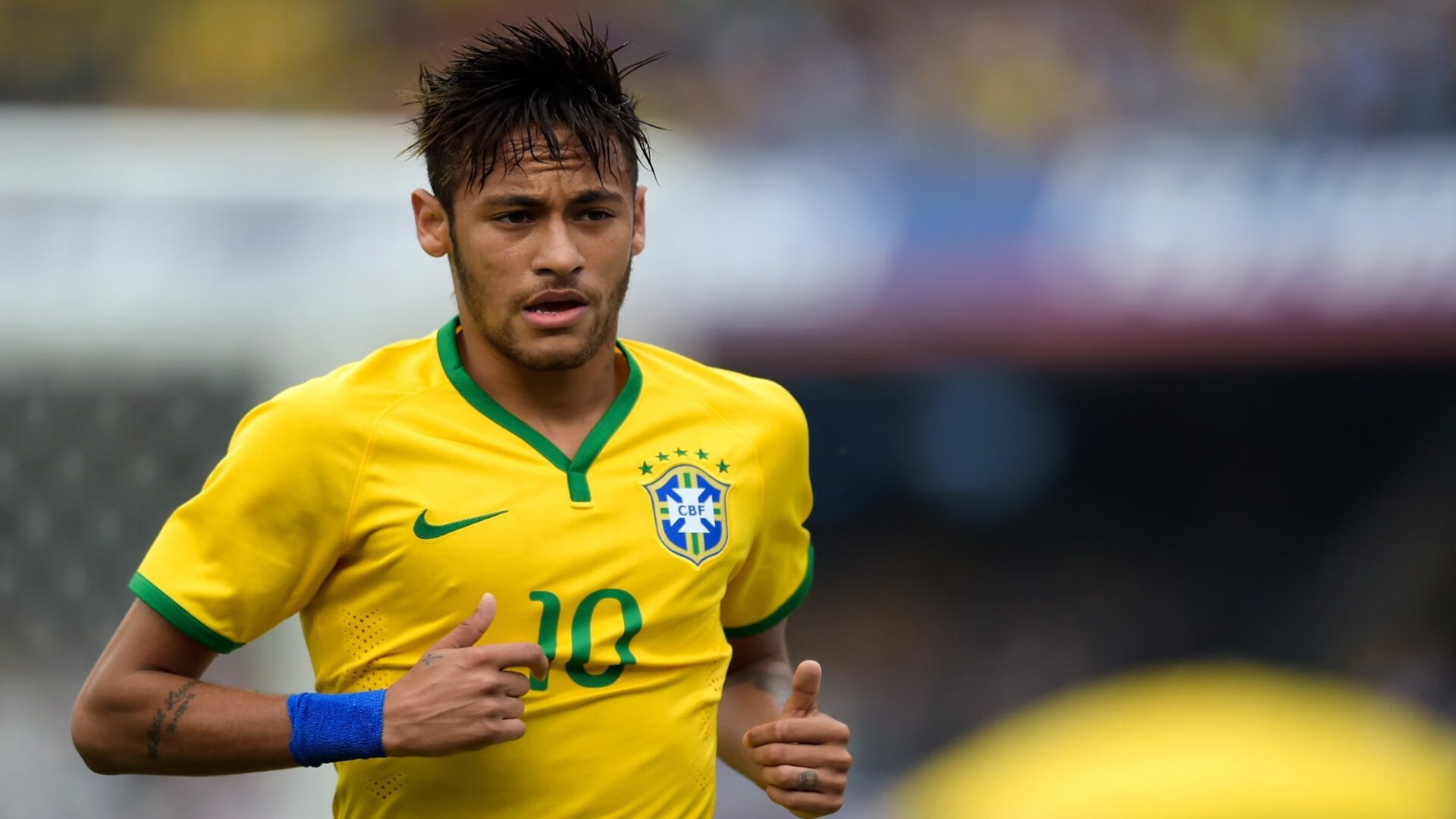 爱游戏体育app-英超散发的激情：每一次拼抢都令人心潮澎湃，英超精彩